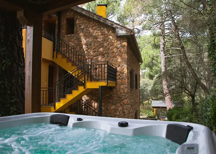 \'El Mirador De Sotillo\', Un Oasis De Confort Con Piscina Y Jacuzzis